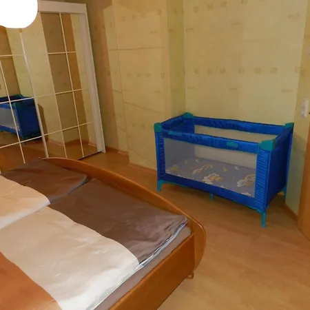 Schoene Und Modern Eingerichte Ferienwohnung Mit Terrasse Und Moselblick *