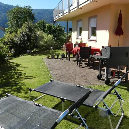 Schoene Und Modern Eingerichte Ferienwohnung Mit Terrasse Und Moselblick